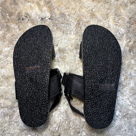 Fashion Nova Black Strap Sandals - Picture 5 of 5